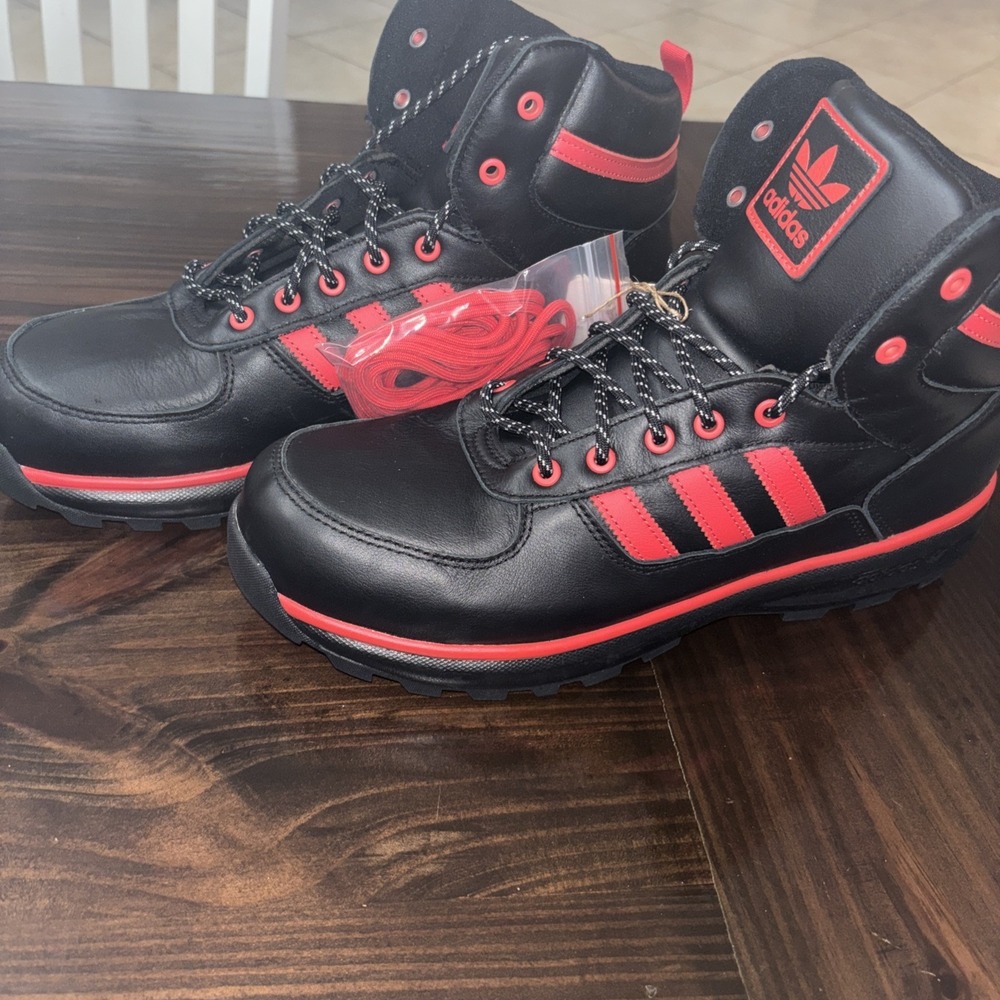 Adidas NEW Originals Chasker Boot Black/Red Leather Men Hiking Shoes Sz 13